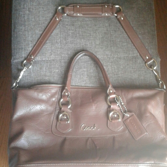 Coach - Picture 5 of 7